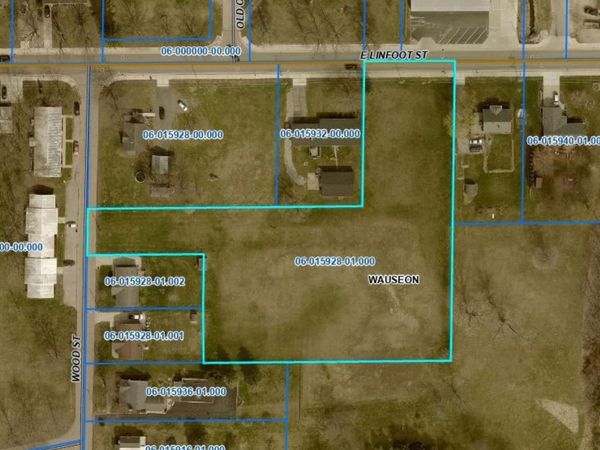 E Linfoot Street , Wauseon, OH 43567
