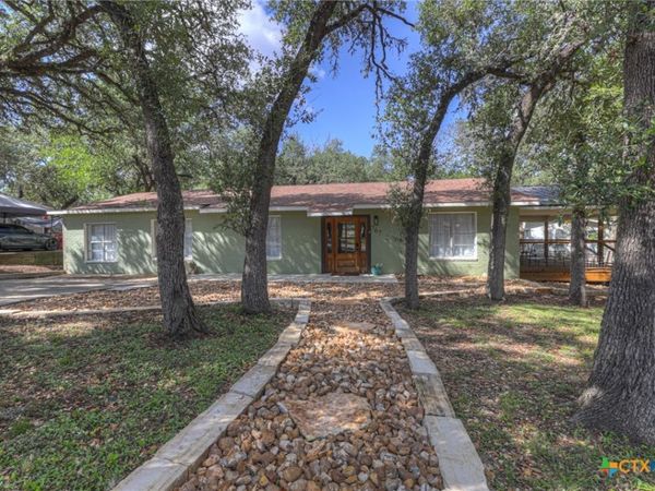 767 Valley Oaks Drive, Canyon Lake, TX 78133