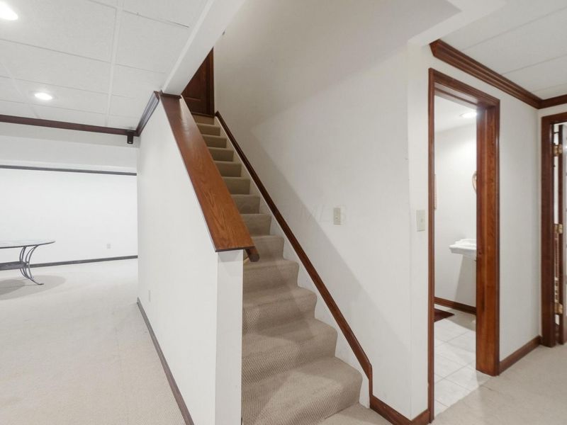 5649 Somerset Avenue, Westerville, OH 43082 Photo 77