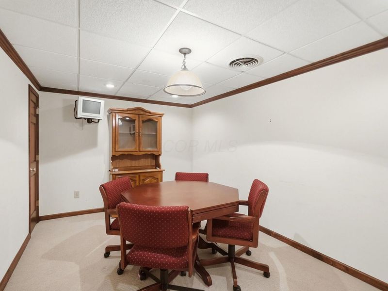 5649 Somerset Avenue, Westerville, OH 43082 Photo 86