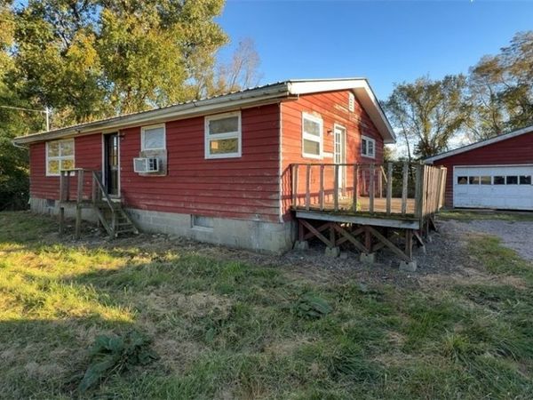 15906 State Route 151 , Cadiz, OH 43907