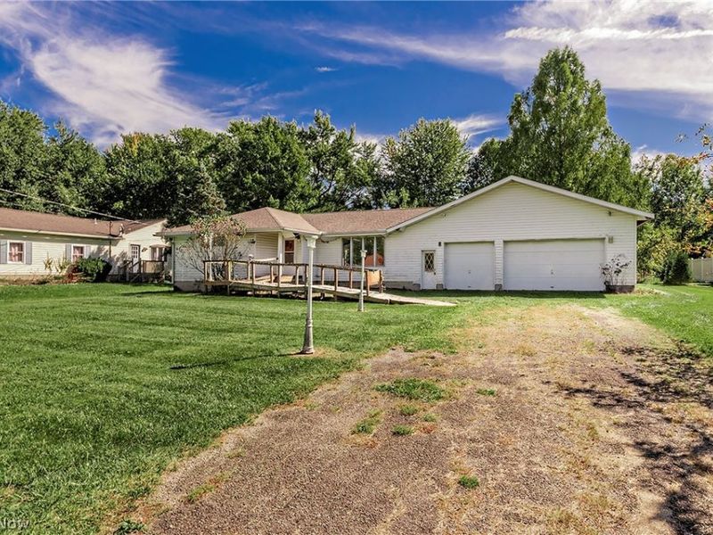 10300 Brian Drive, Painesville, OH 44077 Photo 2