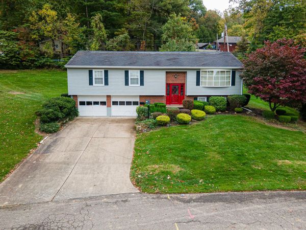 1807 Winding Drive, Coshocton, OH 43812