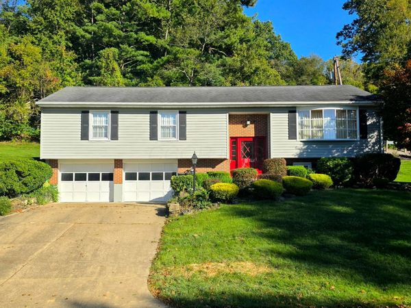 1807 Winding Drive, Coshocton, OH 43812