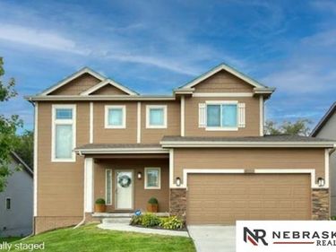 8216 King Street, Omaha, NE 68122