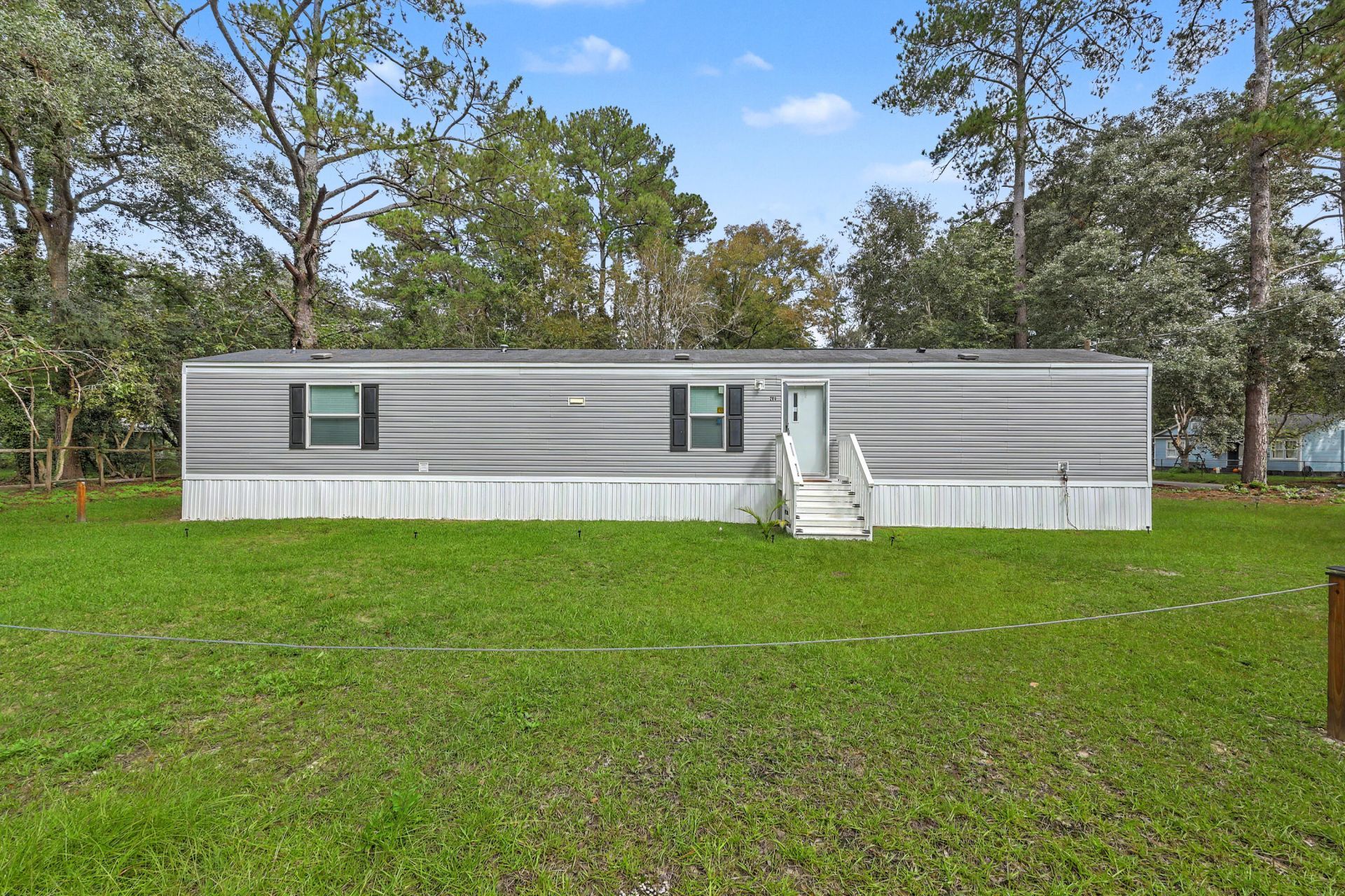 203 Poplar Street Photo 4
