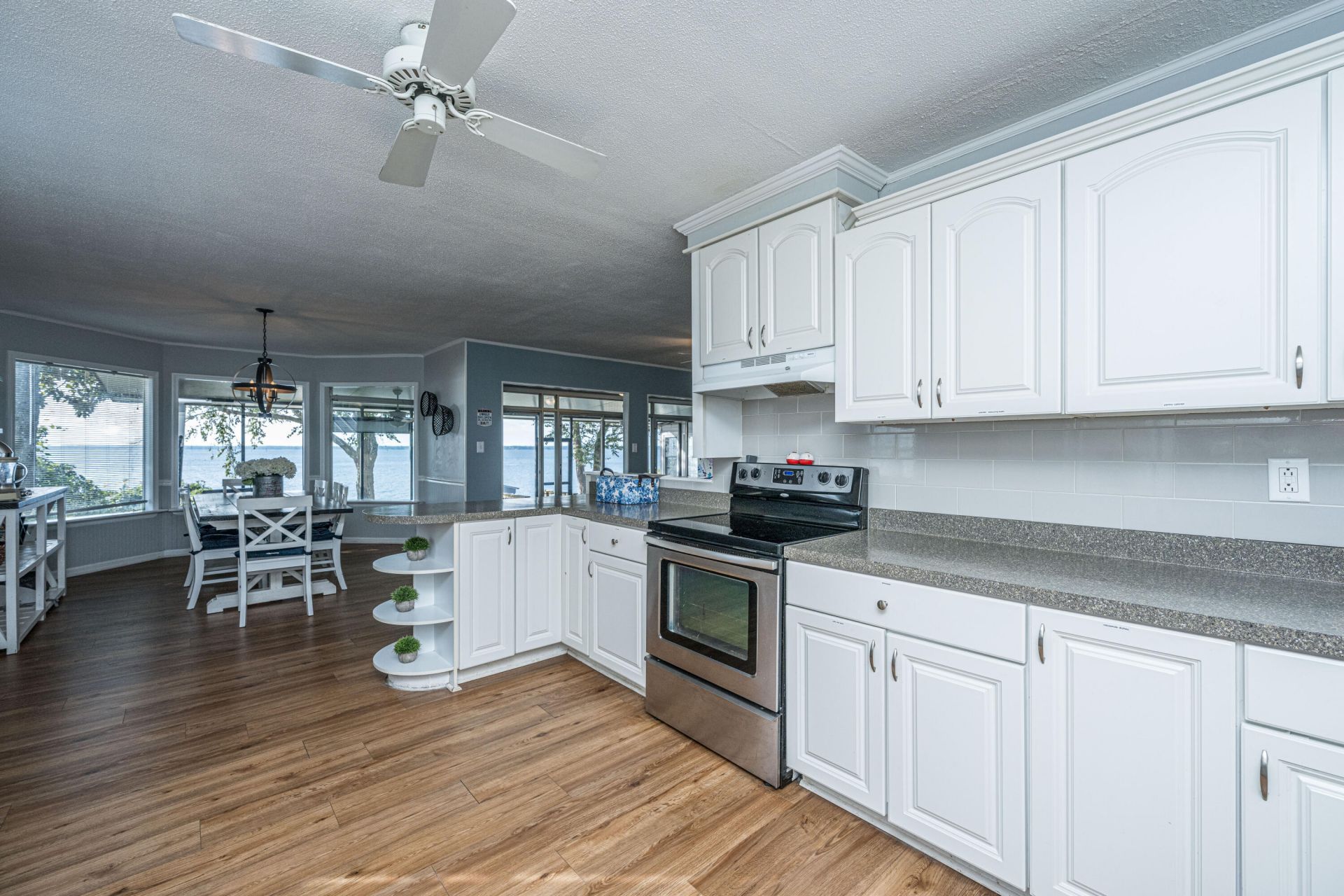 3472 Francis Marion Boulevard Photo 28