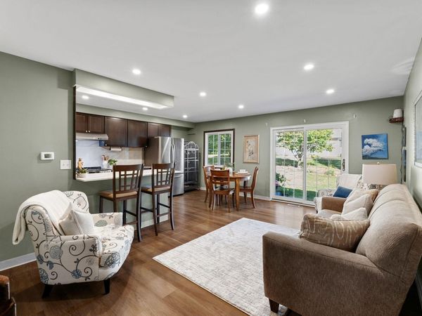 3304 River Bluff Drive, Unit 75, Eagan, MN 55121