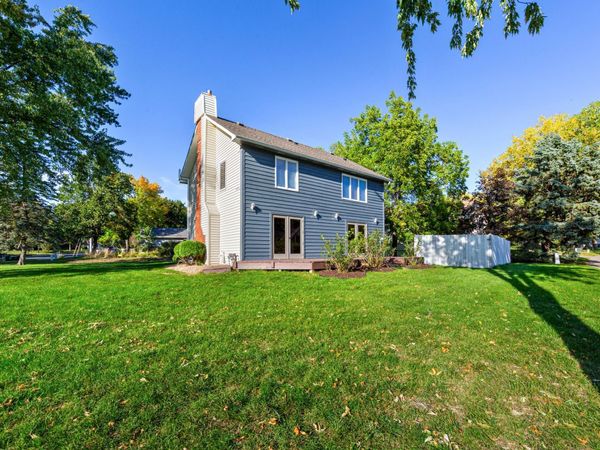 800 Crystal Lake Road E, Burnsville, MN 55306