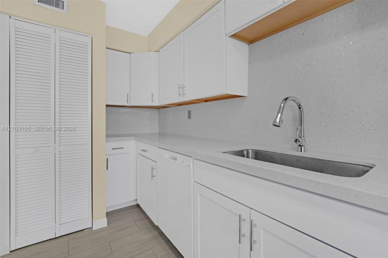 15545 N Miami Lakeway N , Unit 106, Miami Lakes, FL 33014 Photo