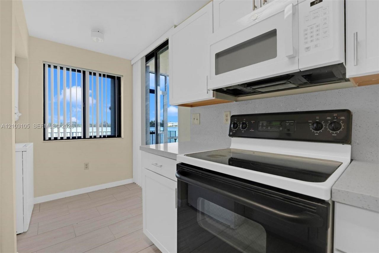 15545 N Miami Lakeway N , Unit 106, Miami Lakes, FL 33014 Photo