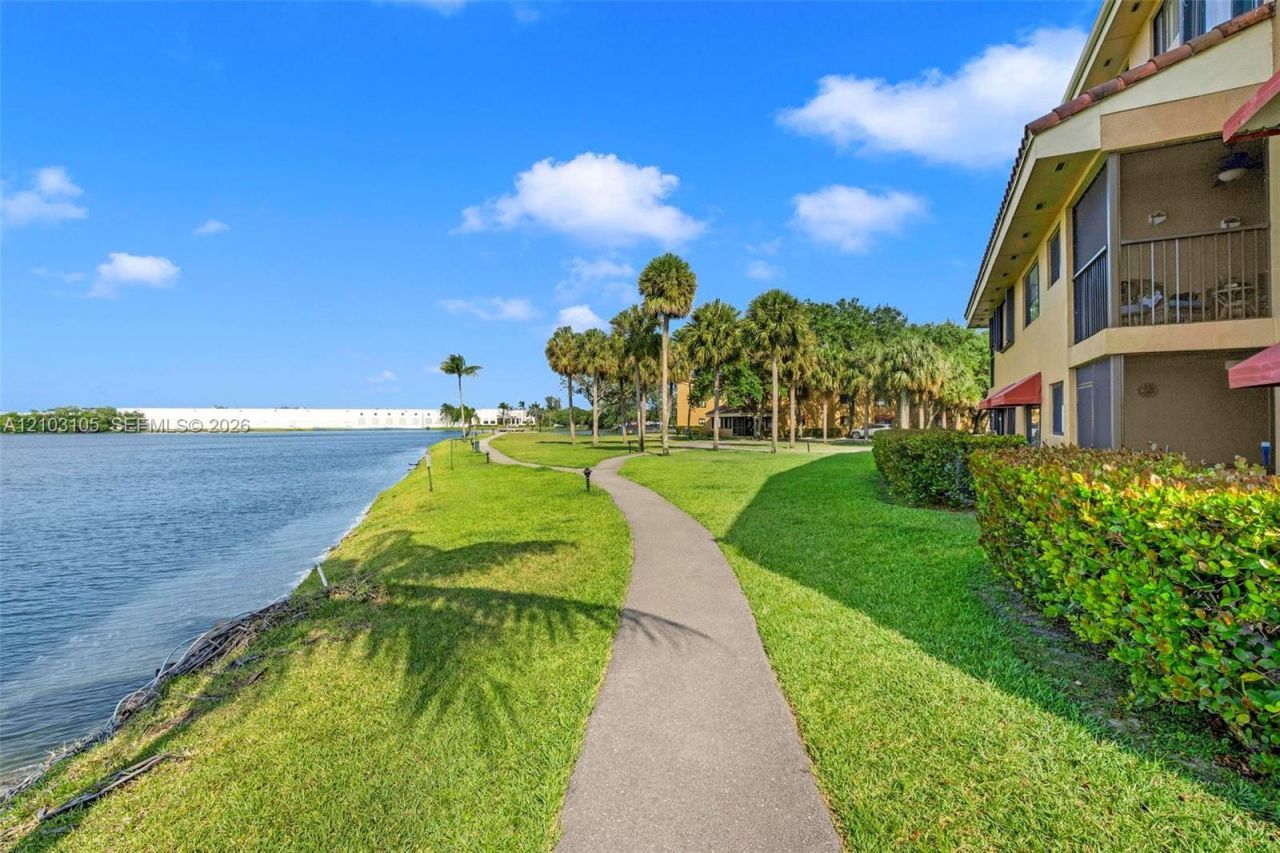 15545 N Miami Lakeway N , Unit 106, Miami Lakes, FL 33014 Photo