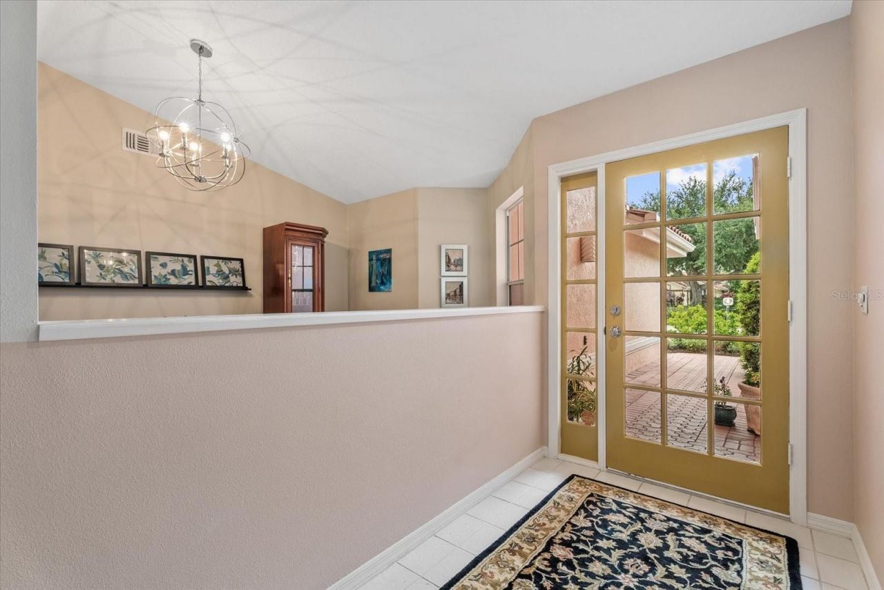 5815 Fairwoods Circle, Sarasota, FL 34243 Photo