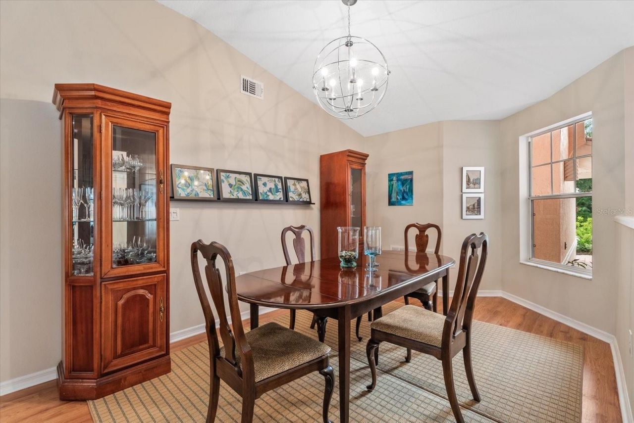 5815 Fairwoods Circle, Sarasota, FL 34243 Photo