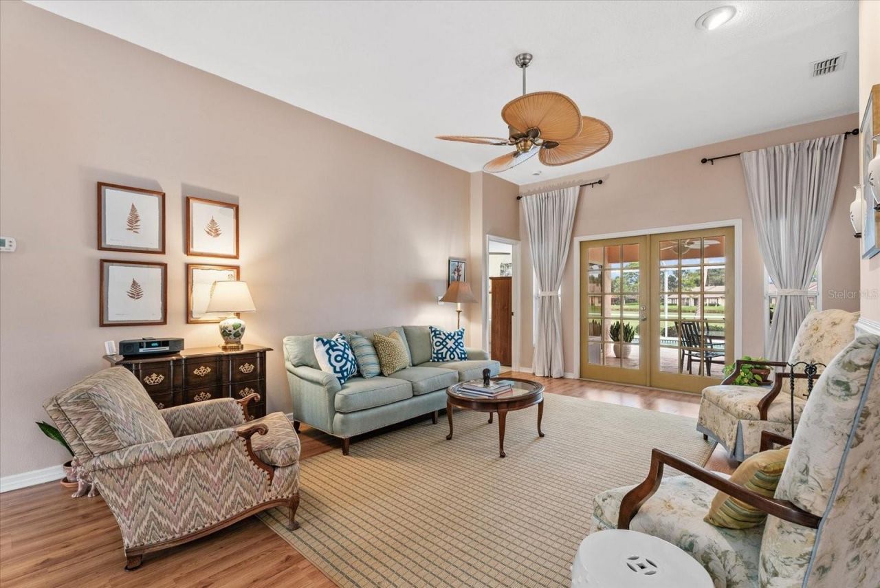 5815 Fairwoods Circle, Sarasota, FL 34243 Photo