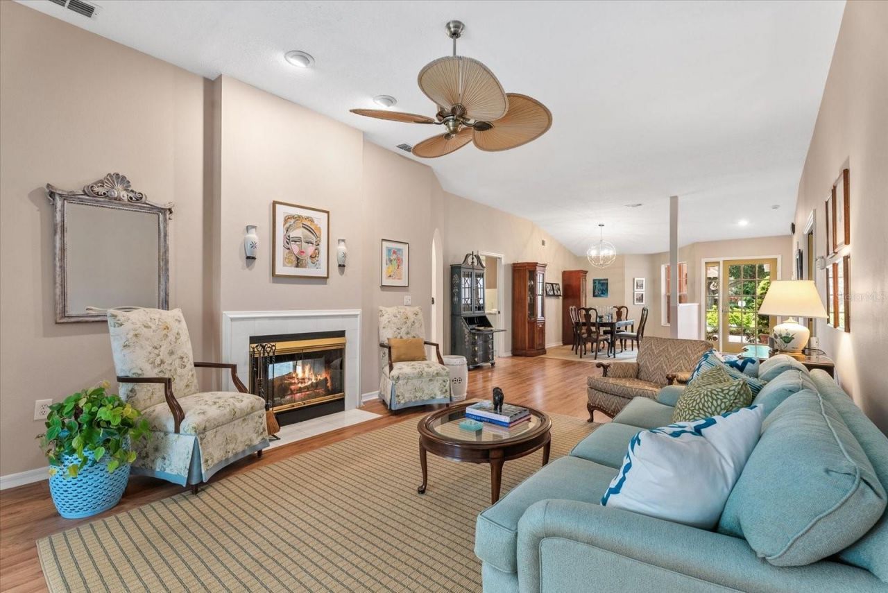 5815 Fairwoods Circle, Sarasota, FL 34243 Photo