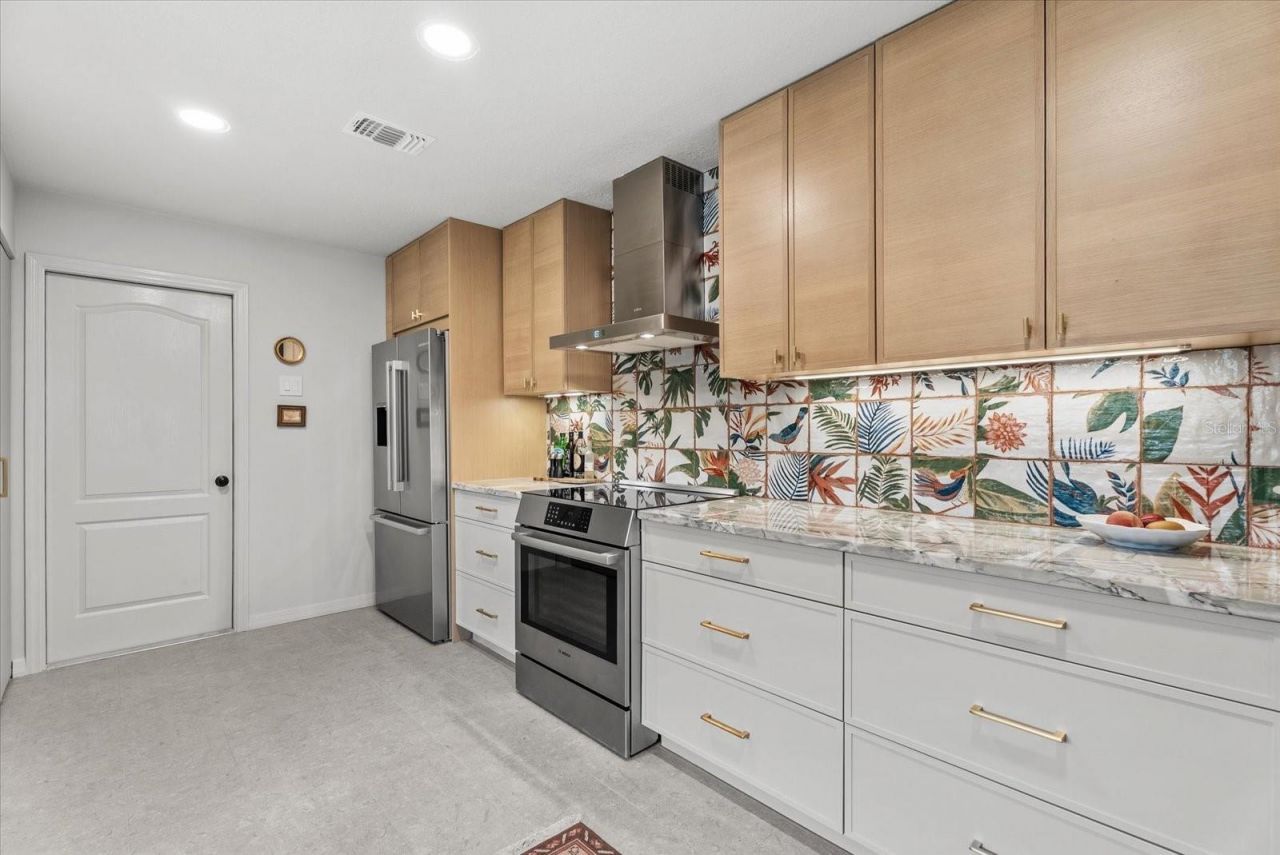 5815 Fairwoods Circle, Sarasota, FL 34243 Photo