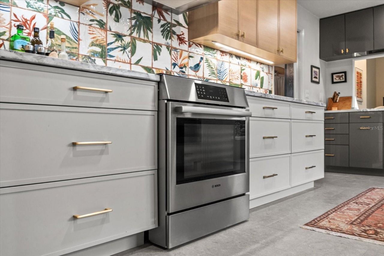 5815 Fairwoods Circle, Sarasota, FL 34243 Photo