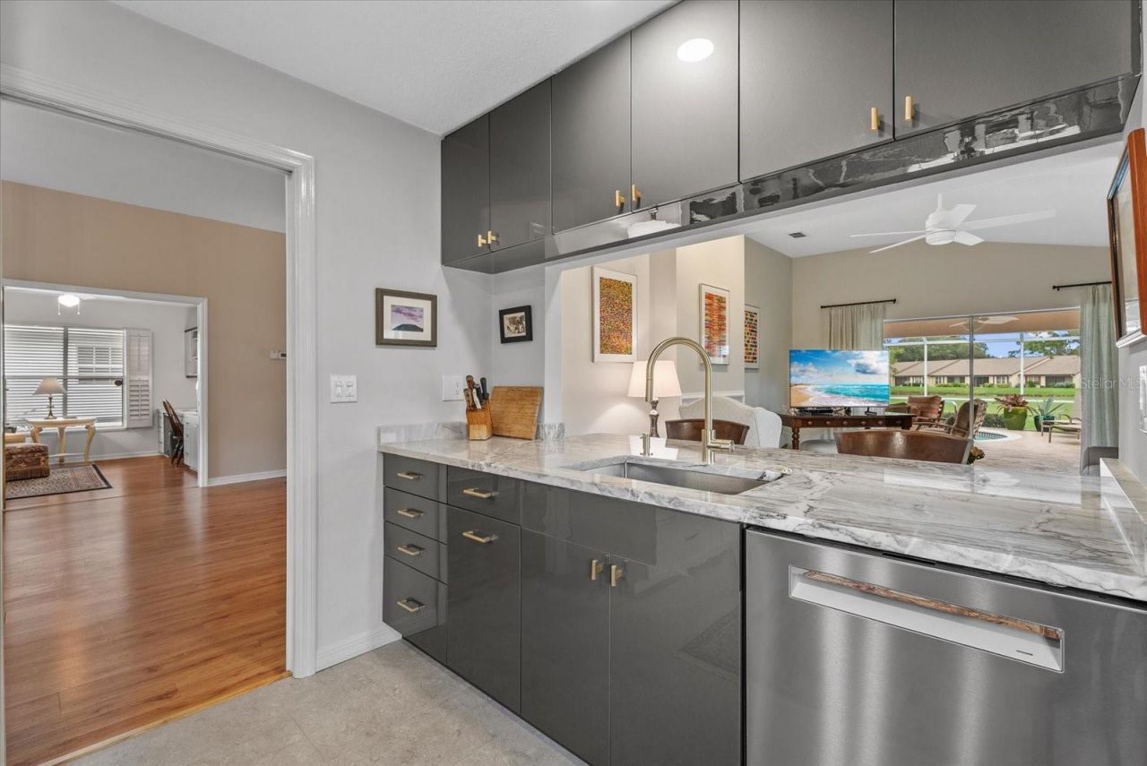 5815 Fairwoods Circle, Sarasota, FL 34243 Photo
