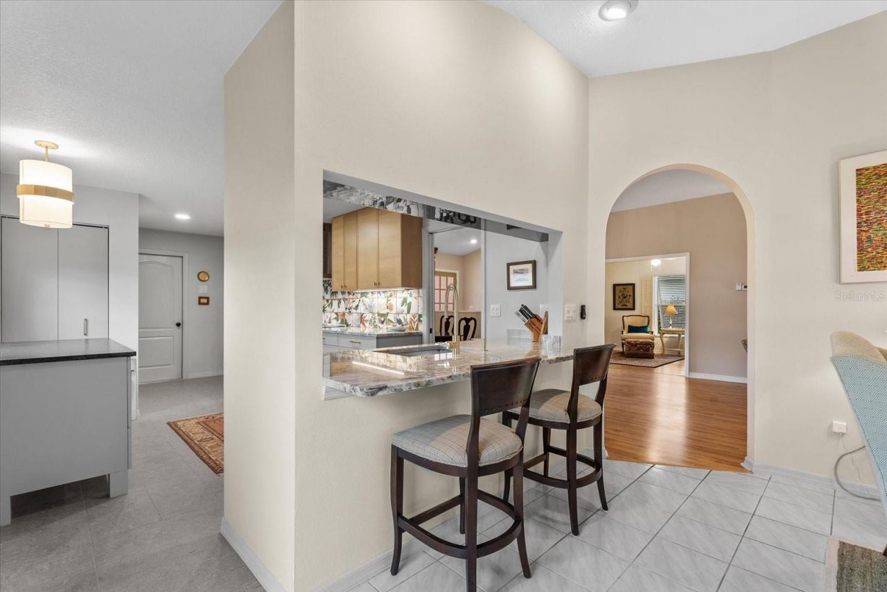 5815 Fairwoods Circle, Sarasota, FL 34243 Photo