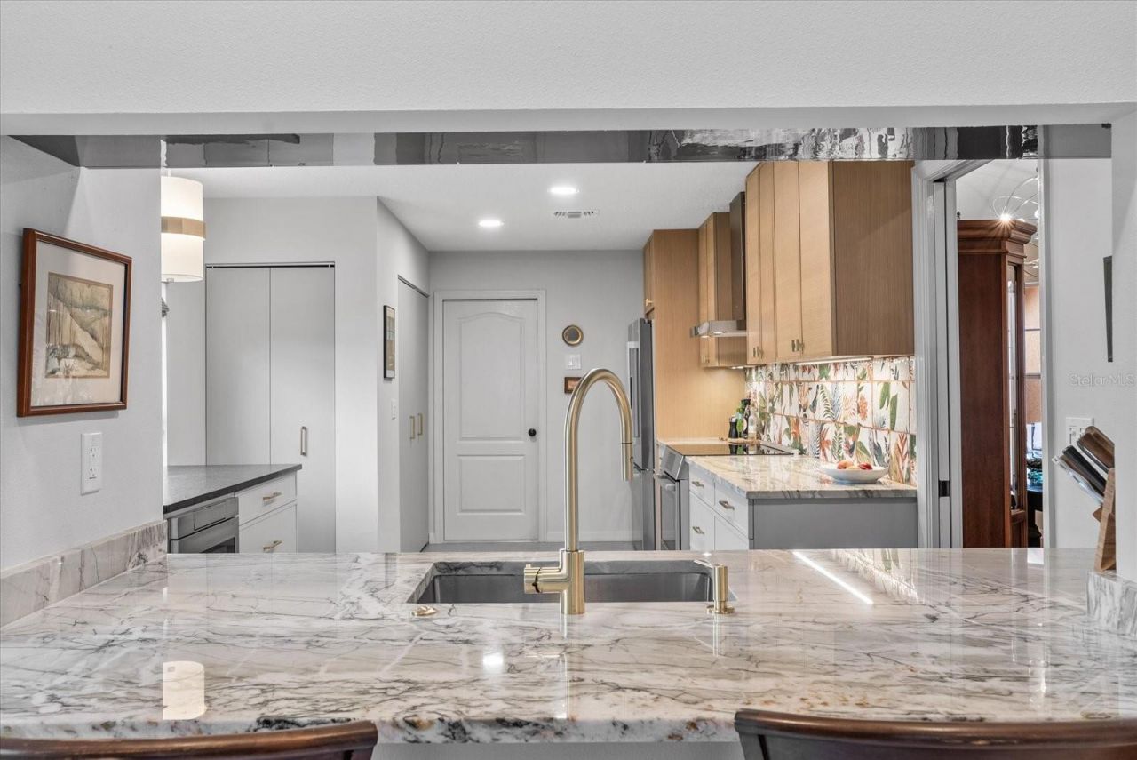 5815 Fairwoods Circle, Sarasota, FL 34243 Photo