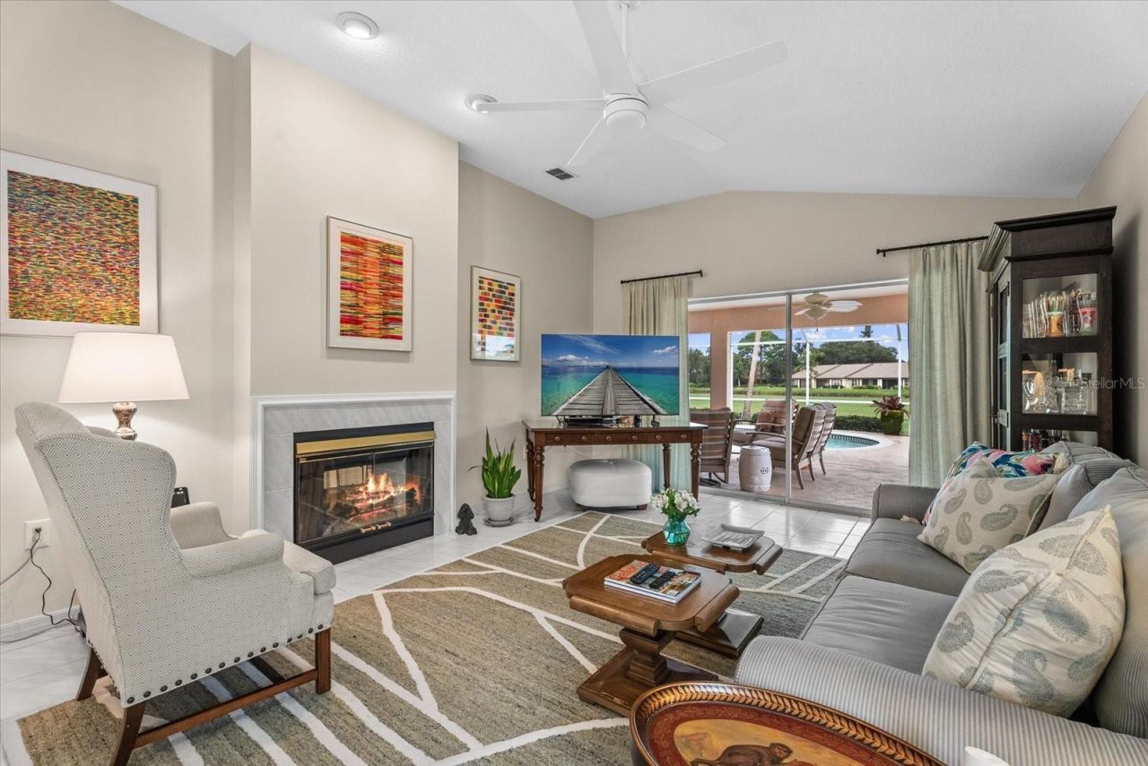 5815 Fairwoods Circle, Sarasota, FL 34243 Photo