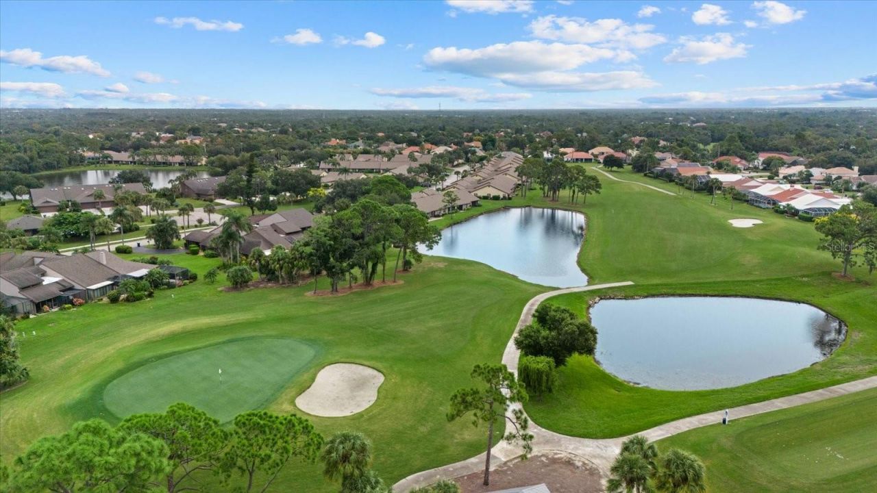 5815 Fairwoods Circle, Sarasota, FL 34243 Photo