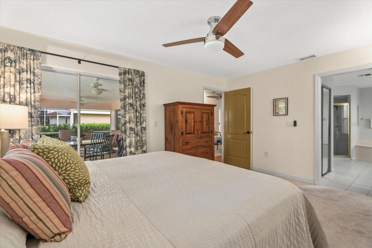 5815 Fairwoods Circle, Sarasota, FL 34243 Photo
