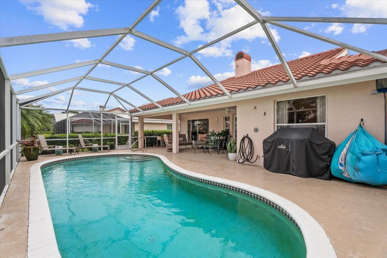 5815 Fairwoods Circle, Sarasota, FL 34243 Photo