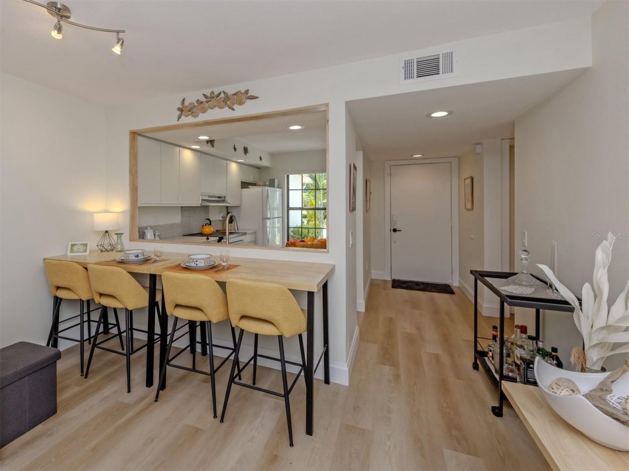 4713 Winslow Beacon, Unit 5, Sarasota, FL 34235 Photo