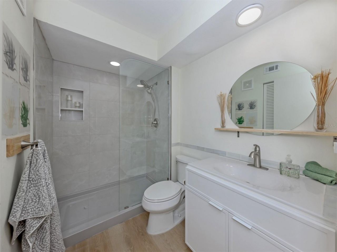 4713 Winslow Beacon, Unit 5, Sarasota, FL 34235 Photo