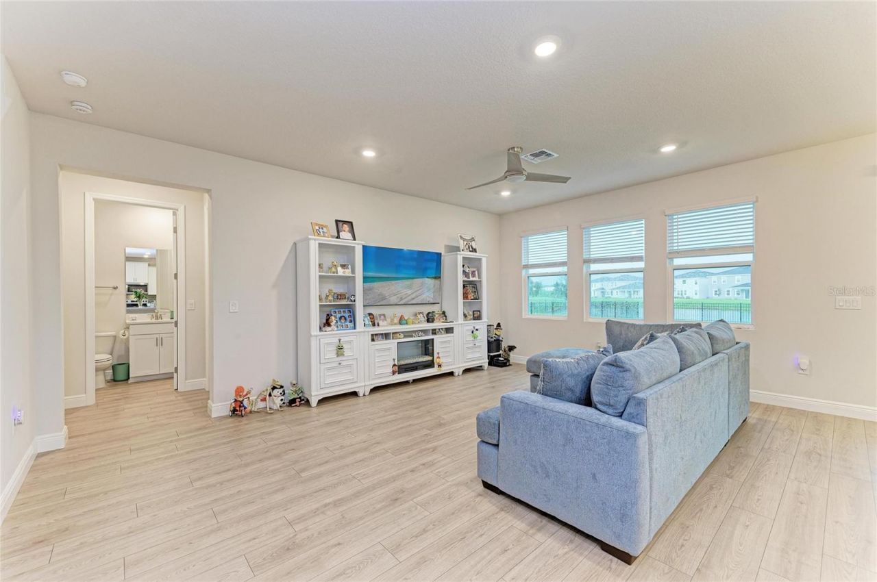 18211 Thistleberry Place , Lakewood Ranch, FL 34211 Photo