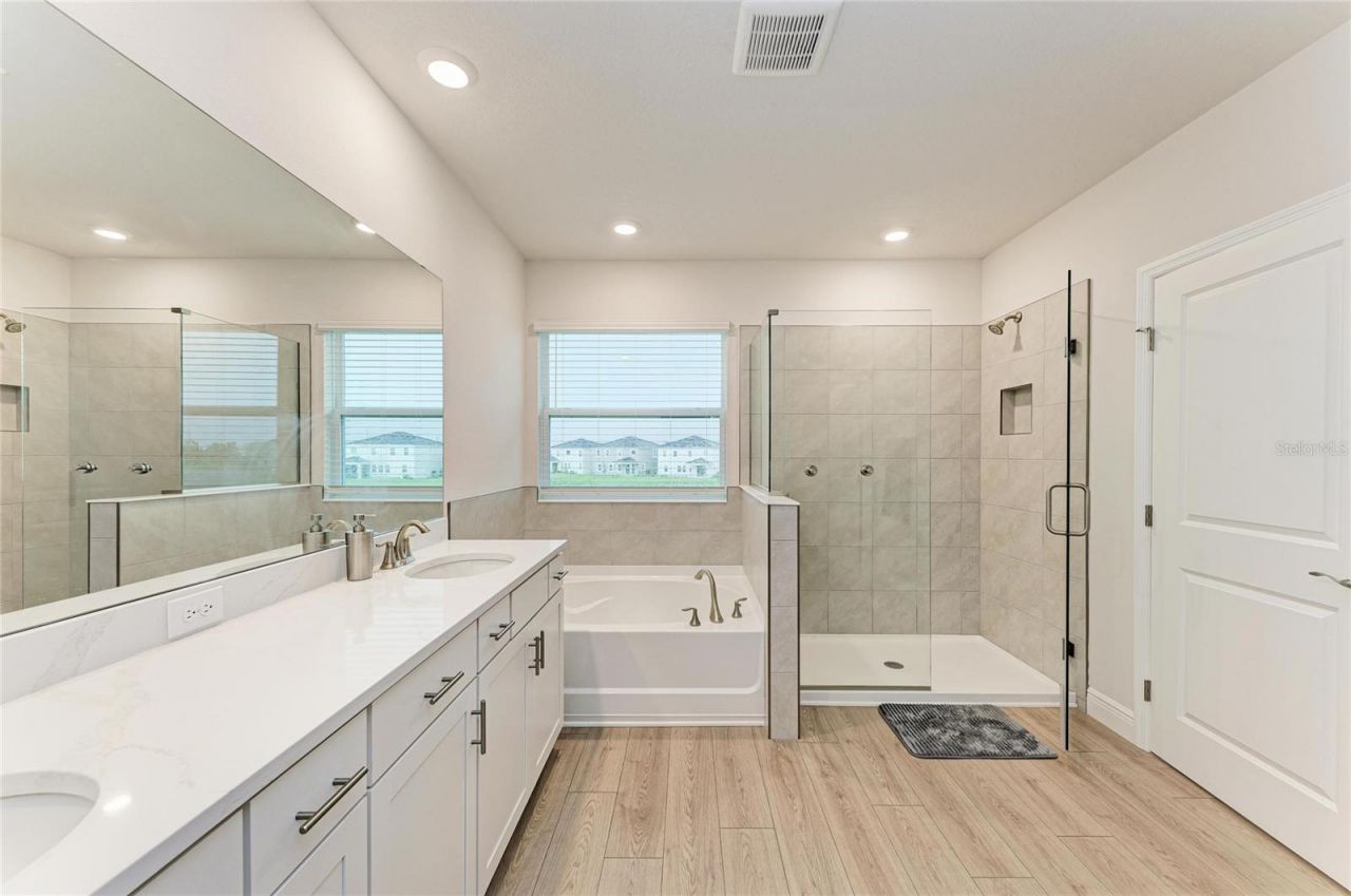 18211 Thistleberry Place , Lakewood Ranch, FL 34211 Photo