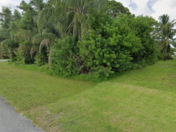 2282 SE Bowie STREET , Port St. Lucie, FL 34952