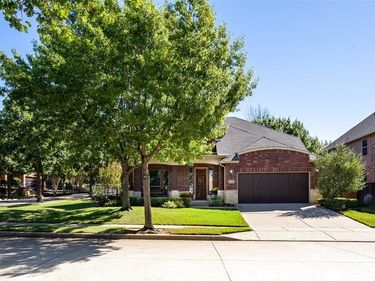 9736 Sam Bass Trail, Fort Worth, TX 76244
