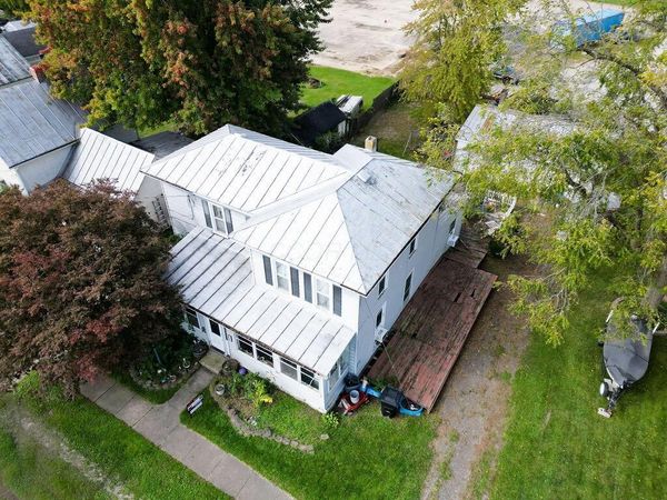 102 Enterprise Street , Edison, OH 43320