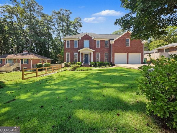 1886 Briarlake Circle, Decatur, GA 30033