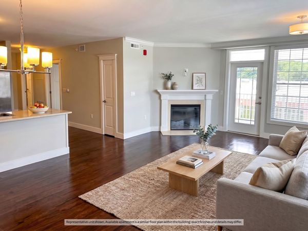 978 Worcester, Unit 208, Wellesley, MA 02482