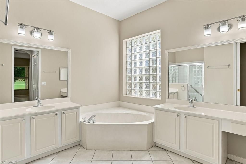 357 Harvard Ln, Naples, FL 34104 Photo