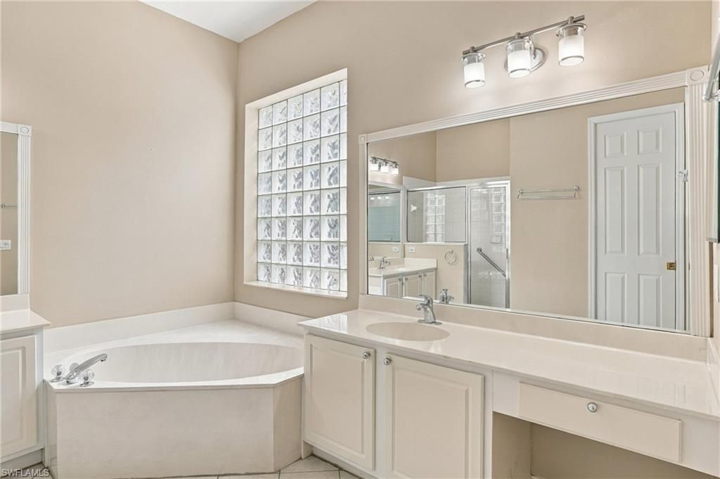 357 Harvard Ln, Naples, FL 34104 Photo