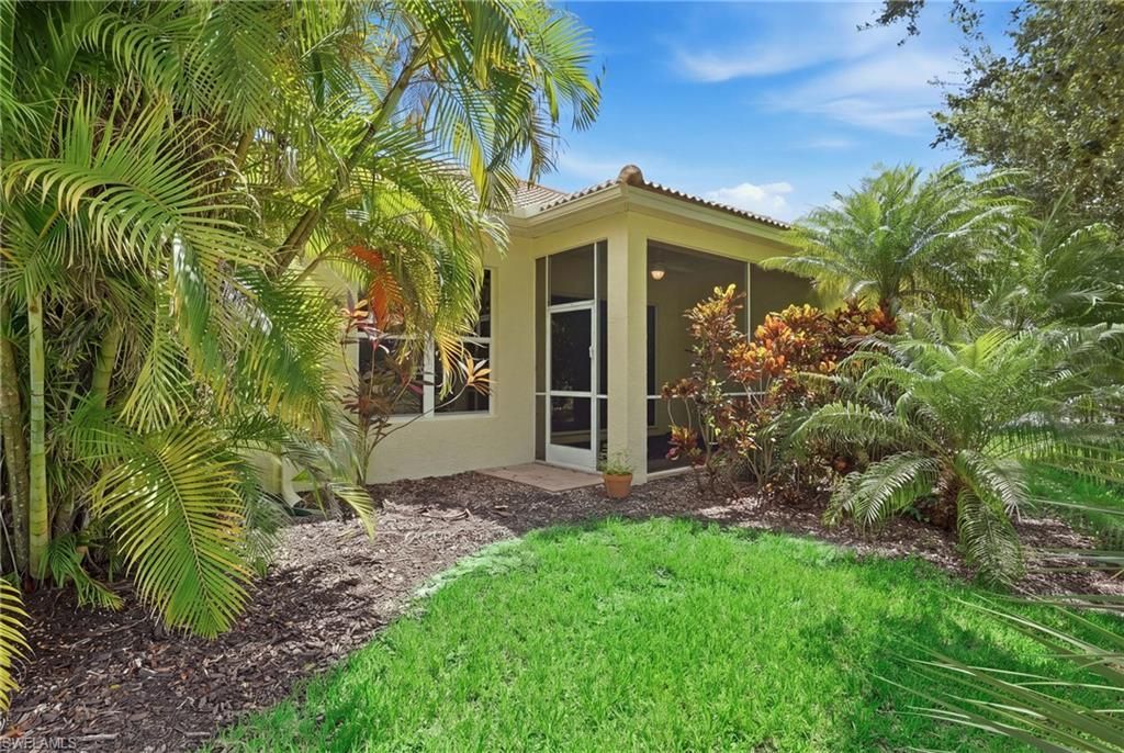 357 Harvard Ln, Naples, FL 34104 Photo