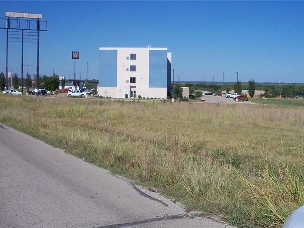 2215 S Weedn Boulevard, Purcell, OK 73080