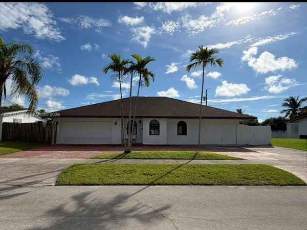 14643 SW 104th Ave, Miami, FL 33176