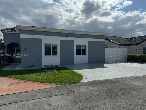 667 NW 124th Ave , Miami, FL 33182