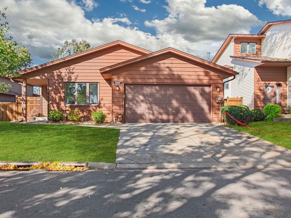5347 Emerald Way , Apple Valley, MN 55124