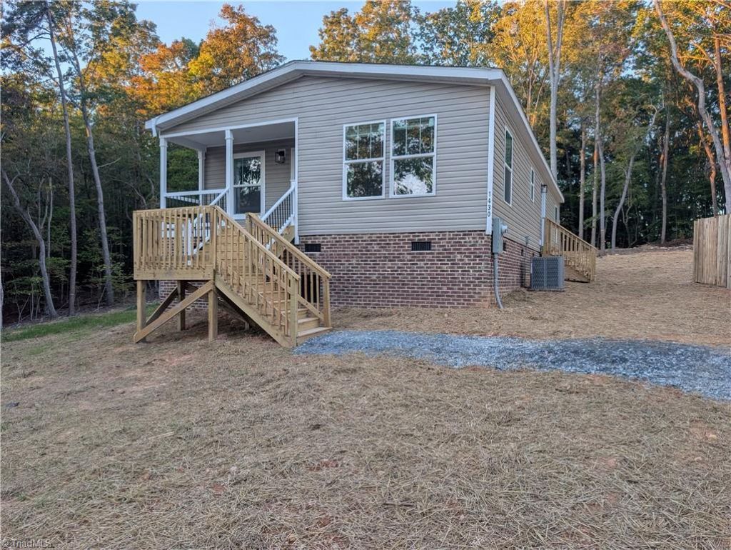 1430 Pineview Road, Randleman, NC 27317 Main Photo