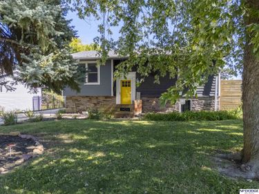2423 S 123rd Street, Omaha, NE 68144