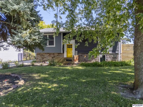 2423 S 123rd Street, Omaha, NE 68144