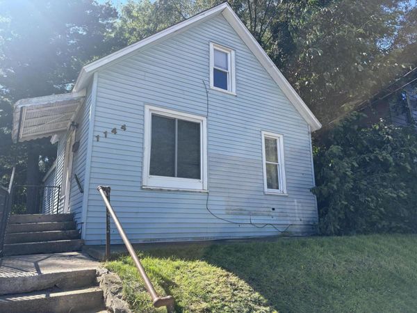1144 Logan Street SE, Grand Rapids, MI 49506