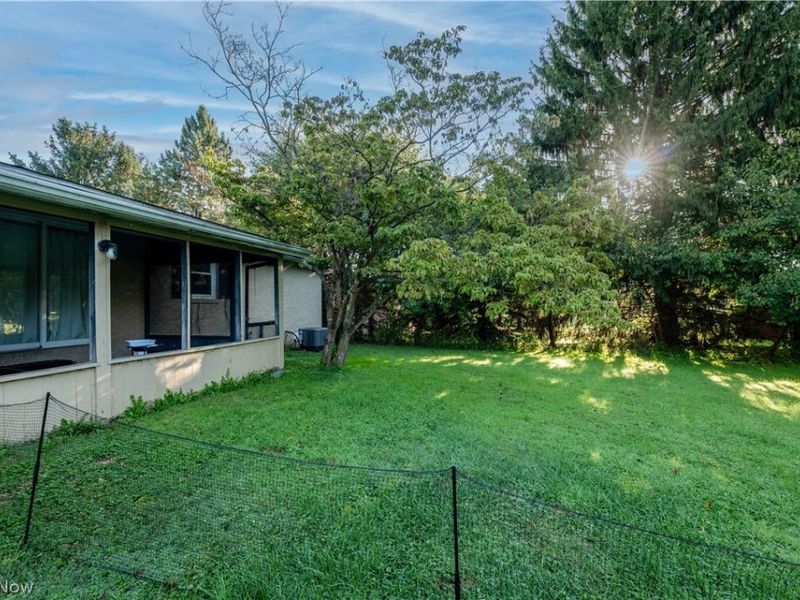 3575 Perry Drive NW, Massillon, OH 44646 Photo 6